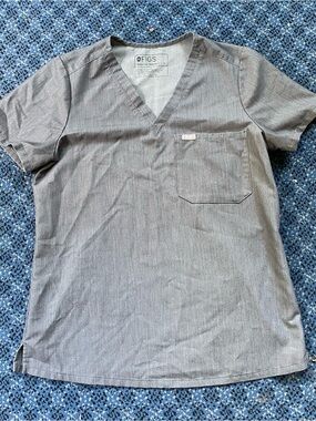 Figs Womens Graphite Caterina Scrub Top with Chest Pocket